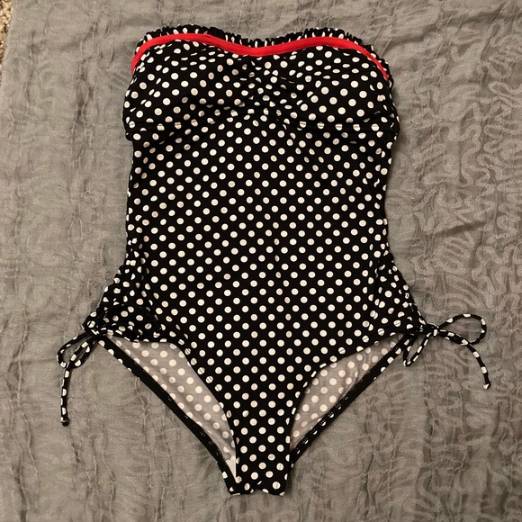 Kenneth Cole swimsuit. Size S. - Picture 1 of 3